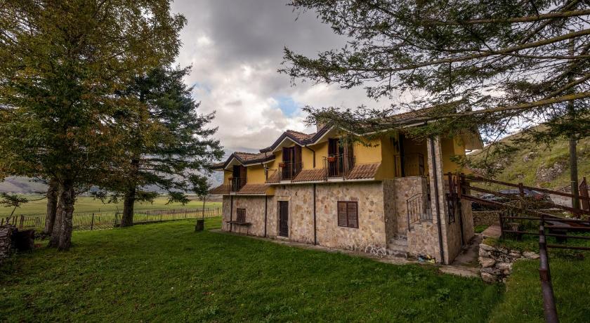 Spina Lake Rooms Matese