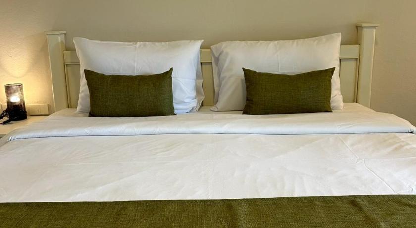 Image of Superior Double Room with Balcony 5