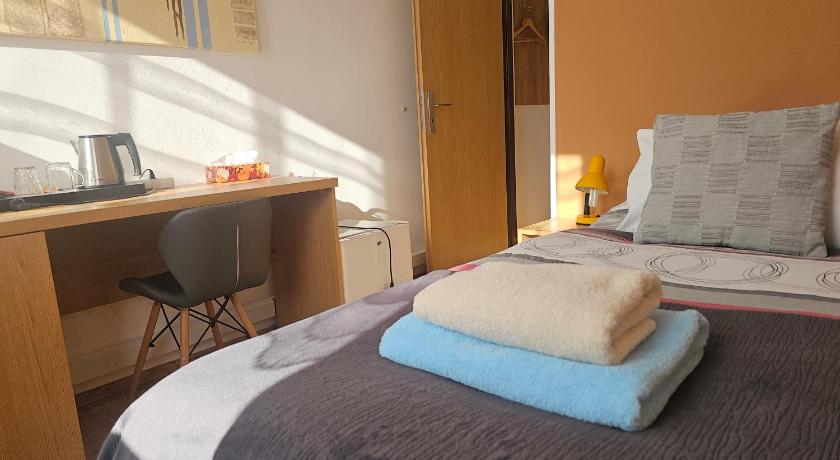 Image of Single Room 4