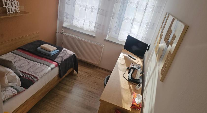 Image of Single Room 6