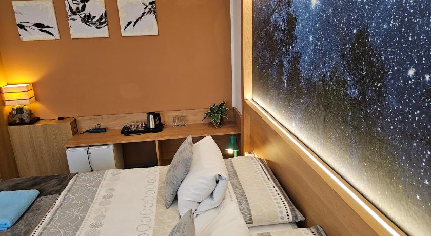 Image of Double or Twin Room 12