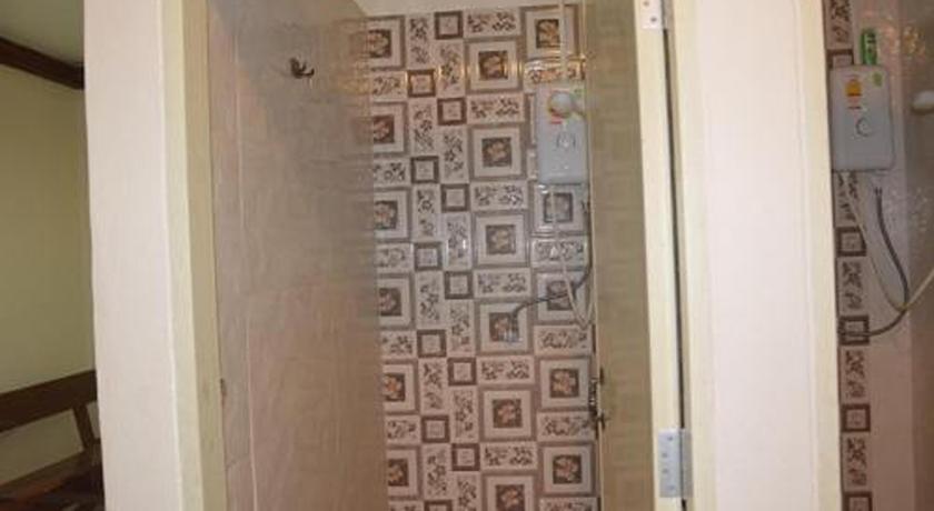 Image of 8 Mixed Dorm Bed with Private Bathroom 15