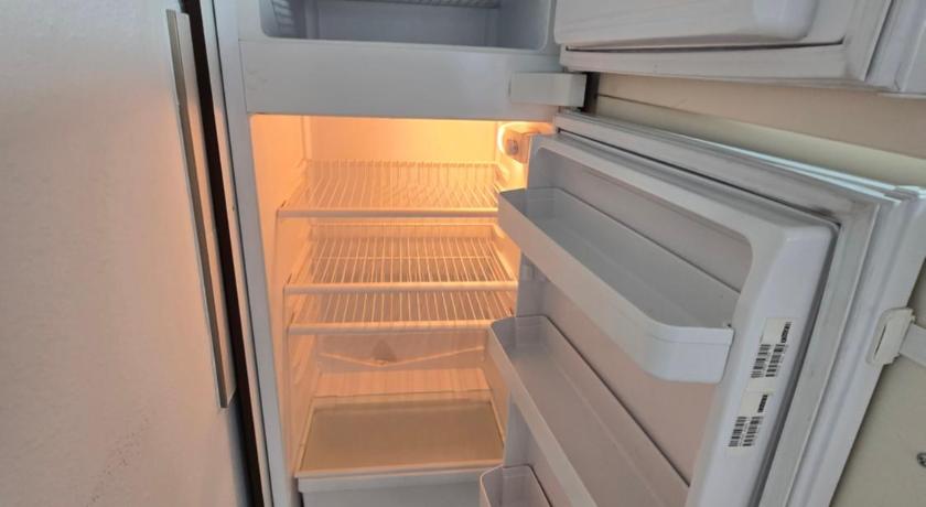 ツィッタウ FERIENWOHNUNG 70m2 APARTMENT in ZITTAUER STADTZENTRUM INNENSTADT INNENRING TOP LAGE - WOHNEN AUF ZEI 3つ星 シングルルーム プール