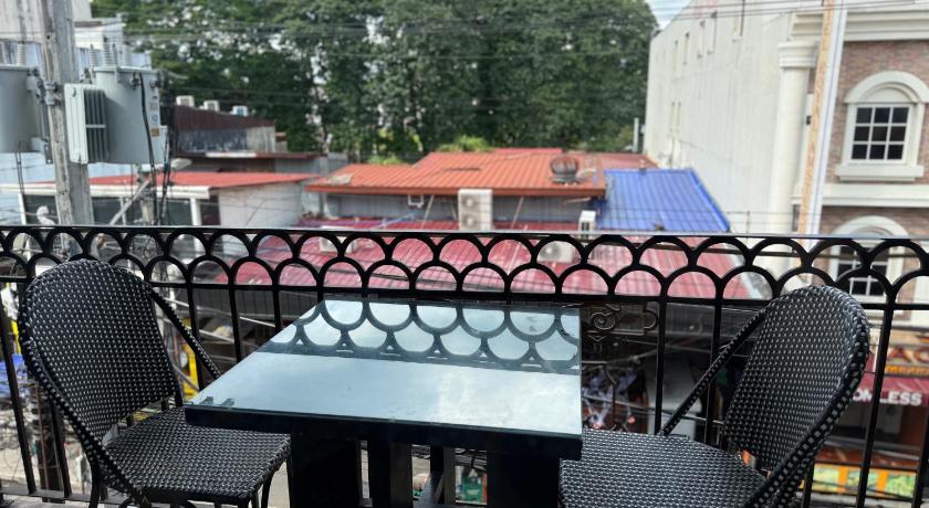 Image of Studio with Balcony 11