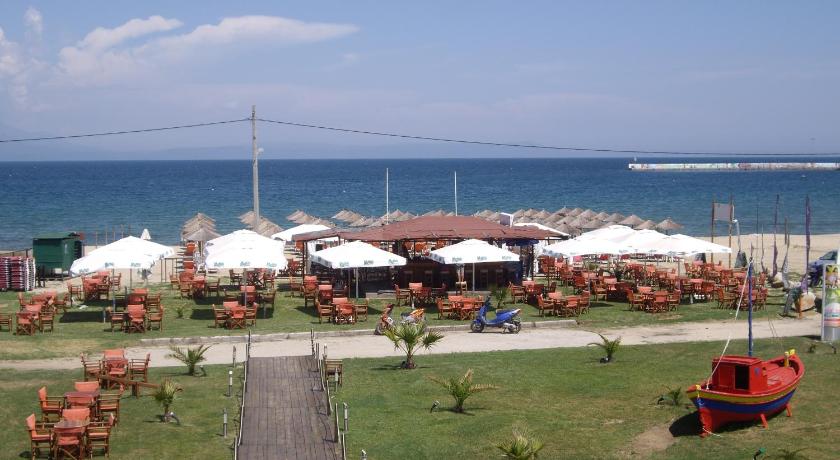 Mare Beach Apartments — Hotel in Stavros