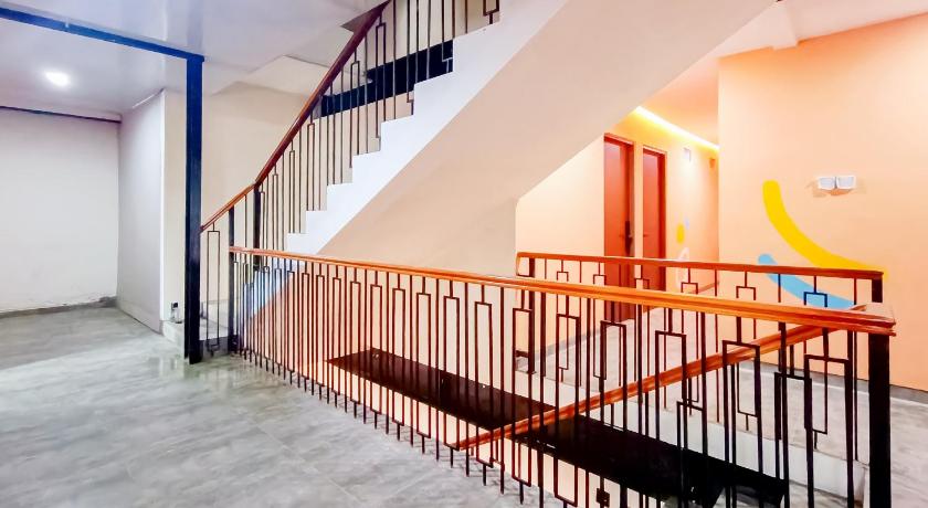 SANS FYBED Hotel Semarang - image 4