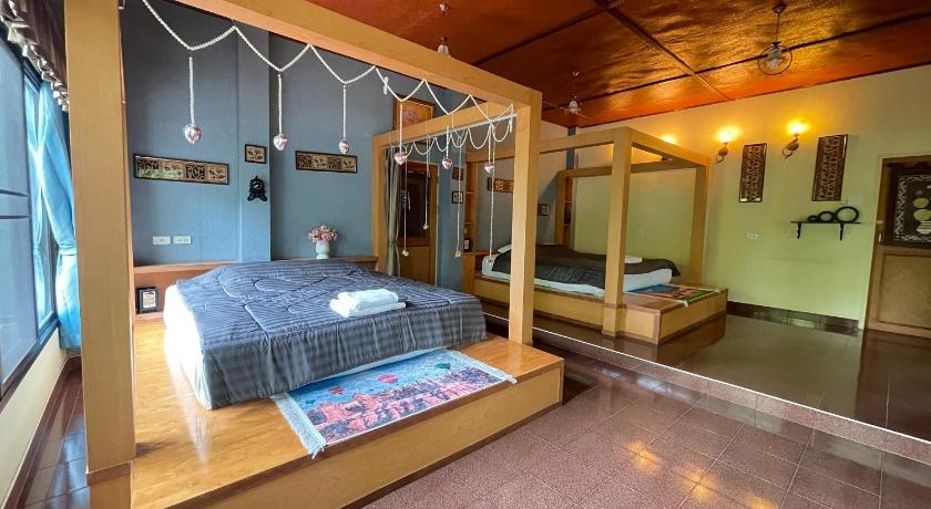 Image of Suite with Spa Bath 4