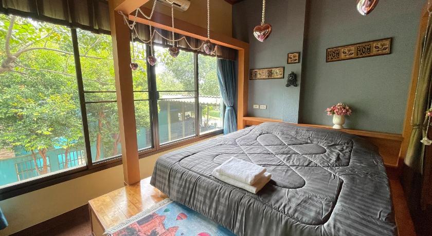 Image of Suite with Spa Bath 5