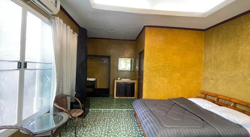 Image of Family Room 0