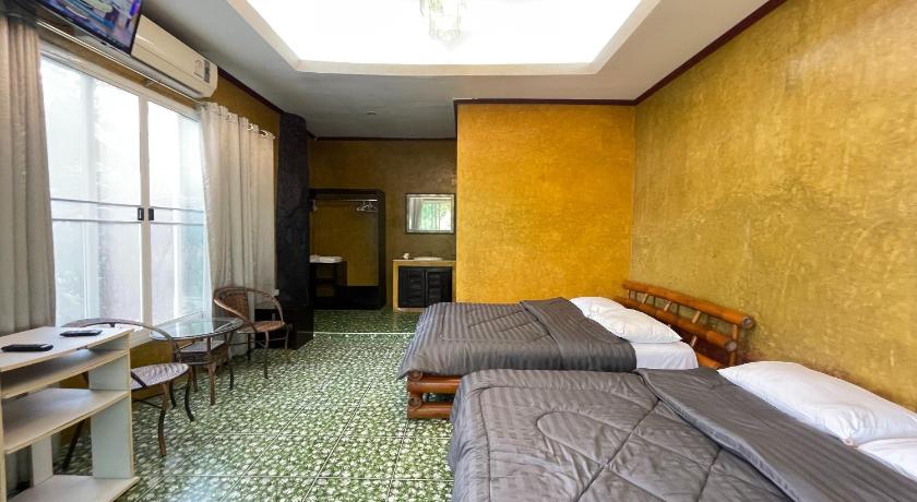 Image of Family Room 1