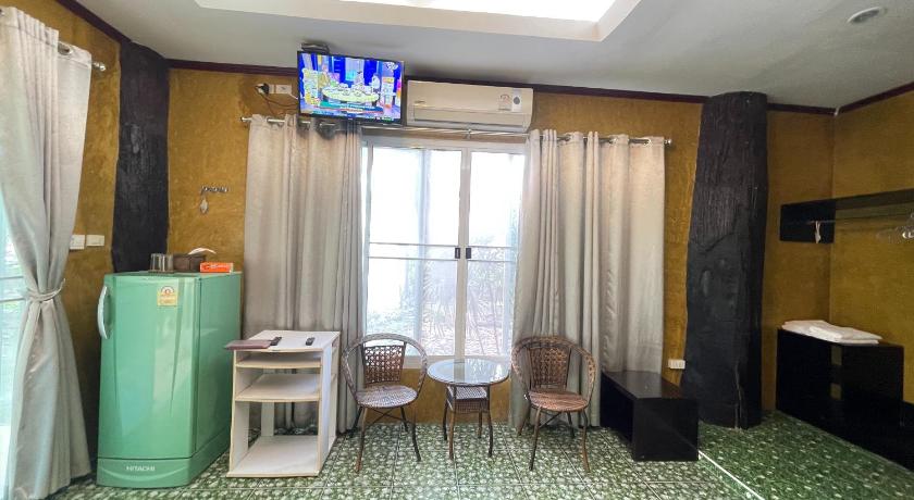 Image of Family Room 6