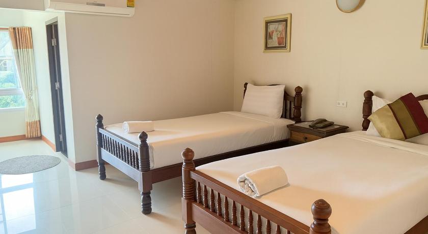 Image of Executive Suite 6