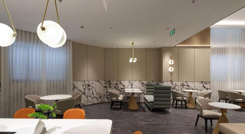 Jinglai Hotel Bushe - Shanghai On the Bund - image 12