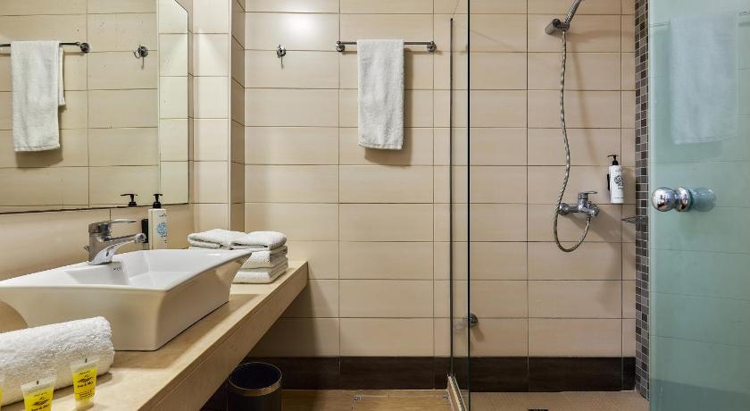Image of Two Bedroom Apartment Sharing Pool 2