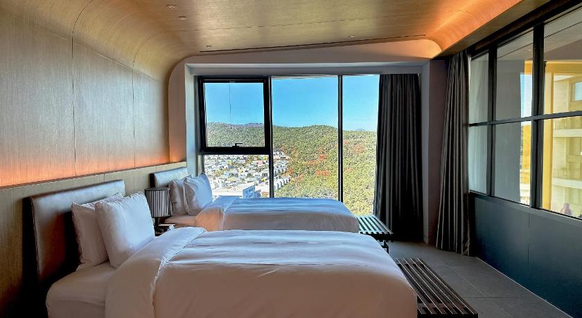 Busan Ananti at Busan Village 5-Star Hotel exterior