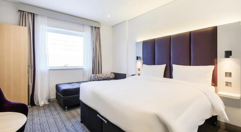 Image of Interconnecting Family Room - Free DXB Airport Shuttle Every 30min to T1&3 1