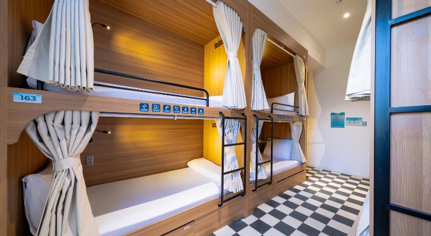 Image of Bunk Bed in a Mixed Dormitory 0