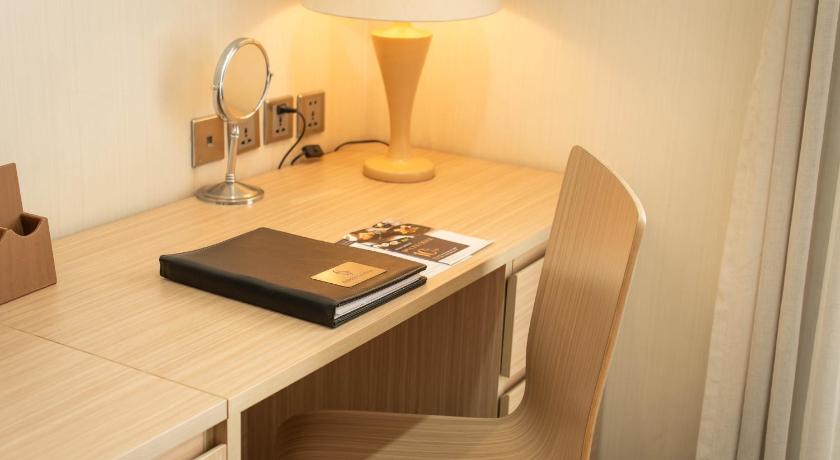 Image of Superior Twin Room 13