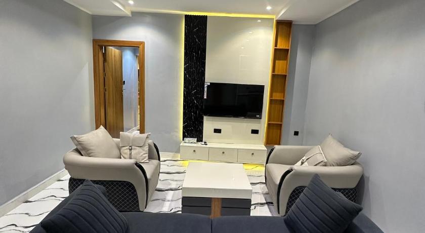 Apartment 5 - image 7