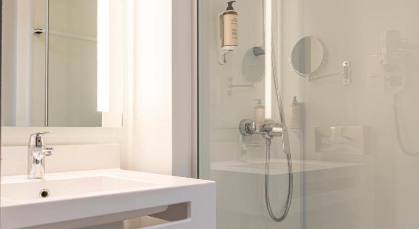 Image of Classic Room - 1 Large Bed 2