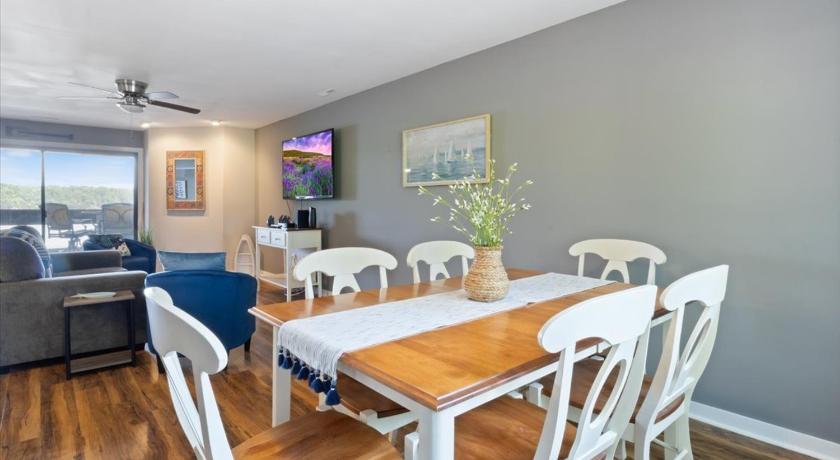 오세이지 비치 (MO) Spacious Pet-Friendly Lakeview Condo w/ Boat Slip & Pools 5성급 숙소 외관