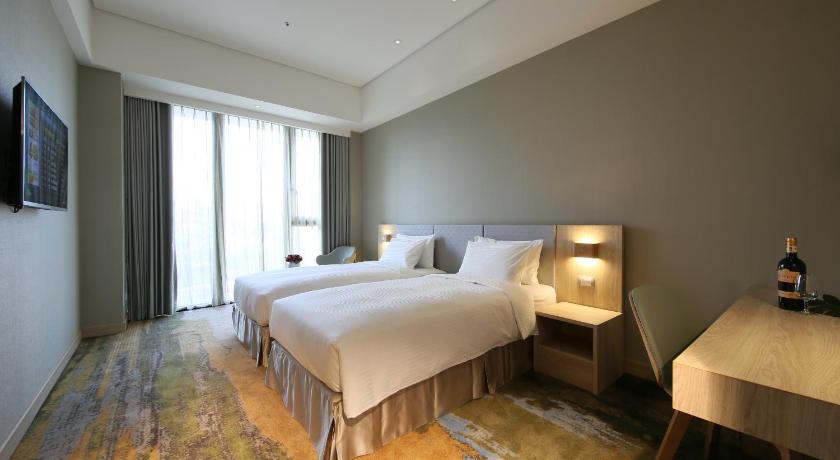 Image of Twin Room with Bath 1