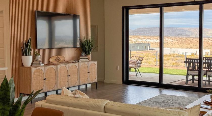 佩奇 Surf Inn Lake Powell Sleeps 15 Hot Tub Views 住宿 外观