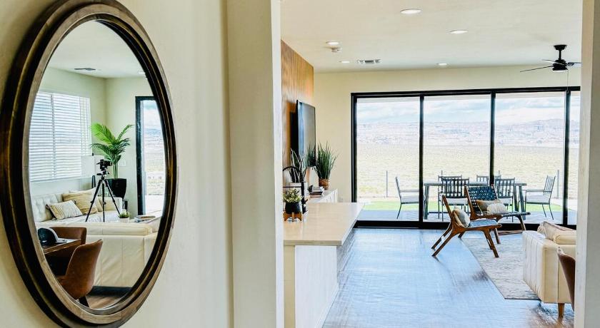 佩奇 Surf Inn Lake Powell Sleeps 15 Hot Tub Views 住宿 客房