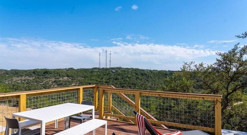 Canyon Lake (TX) Scenic Views Heated Pools 2 Homes Sleeps 16 5-Star Accommodation amenity