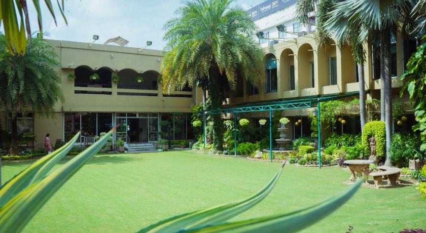 Hotel Yatrik Since 1970 - image 19