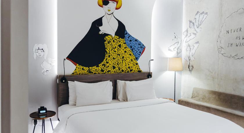 Image of Studio 25 5