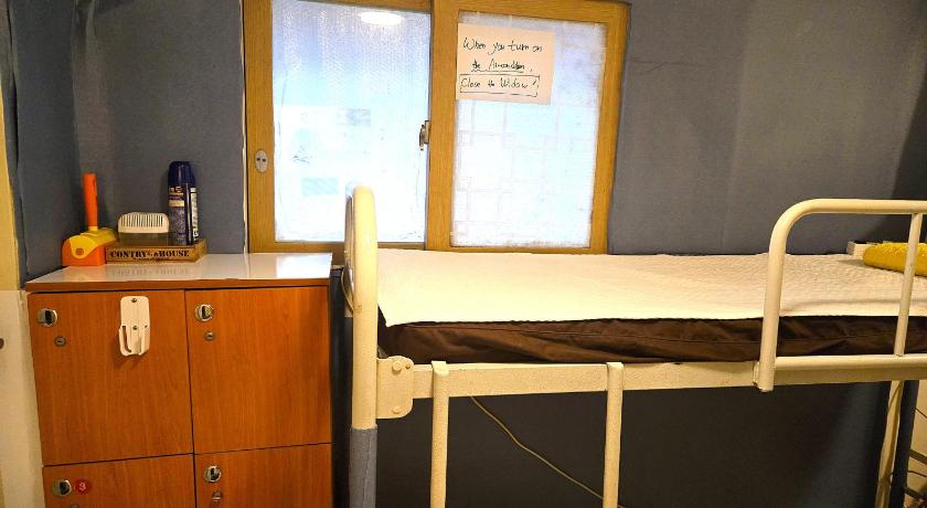 Image of 1 Person in 6-Bed Dormitory with Private Bathroom - Mixed 5