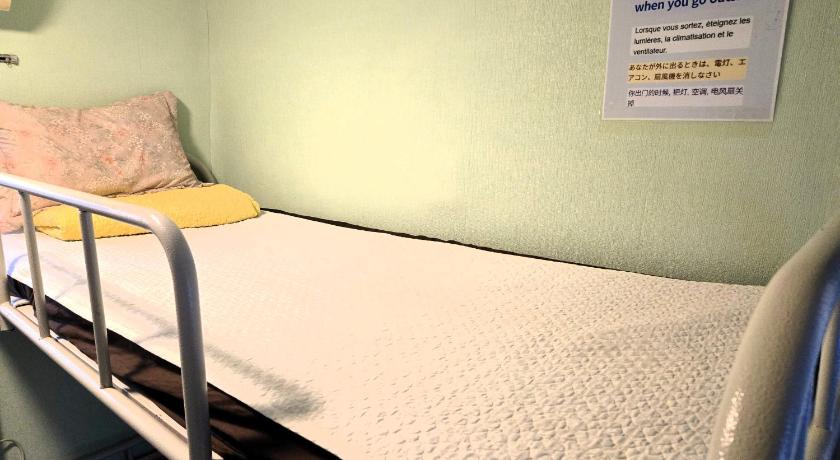 Image of Bed in 4-Bed Female Dormitory Room 2