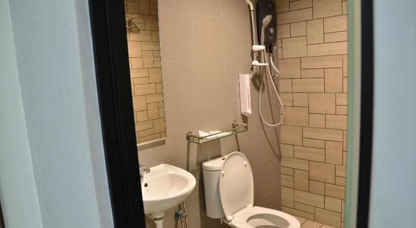 Image of Deluxe King Room 13