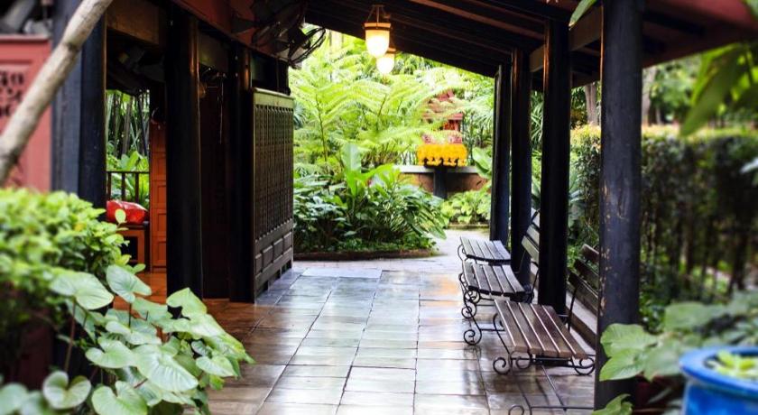 Pradipat Hotel – Bangkok, NY