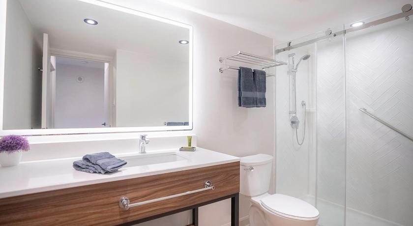 Image of Two-Bedroom Deluxe Apartment with Balcony 2