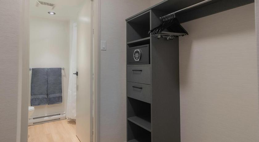 Image of Two-Bedroom Deluxe Apartment with Balcony 10