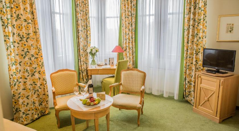 Central-Hotel Kaiserhof photo