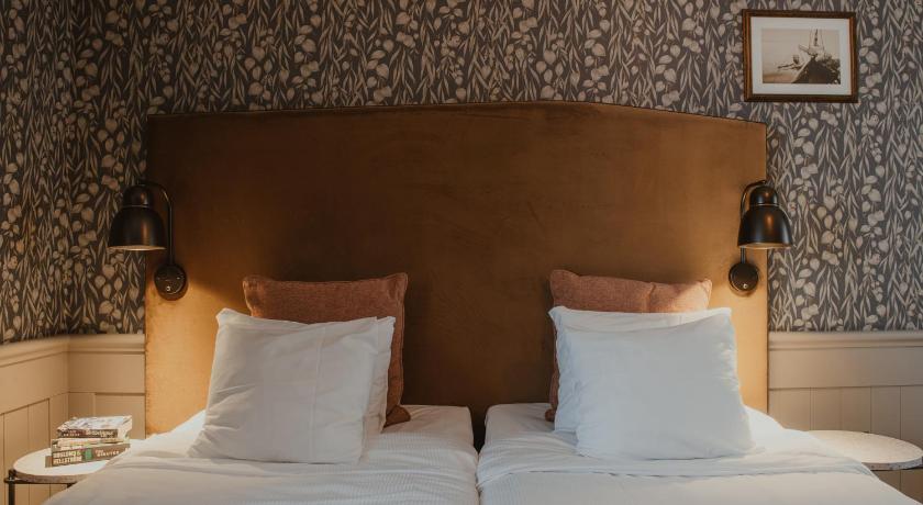 Image of Standard 10