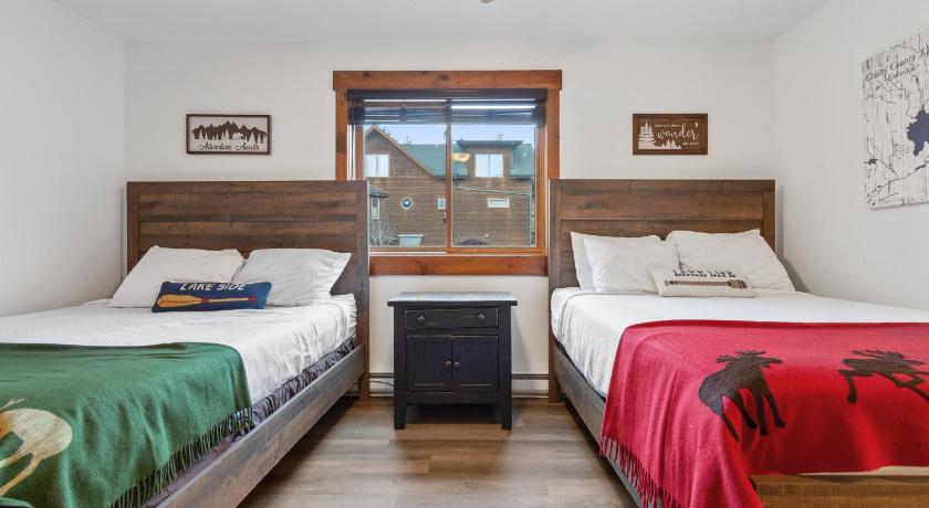 Grand Lake The Loose Moose Lodge 3-Star Accommodation pool