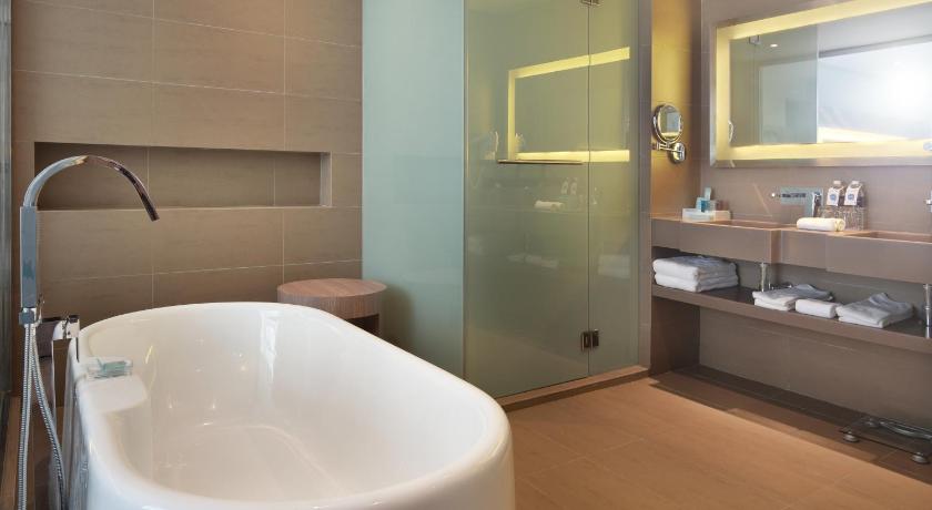 Image of Executive Suite 2