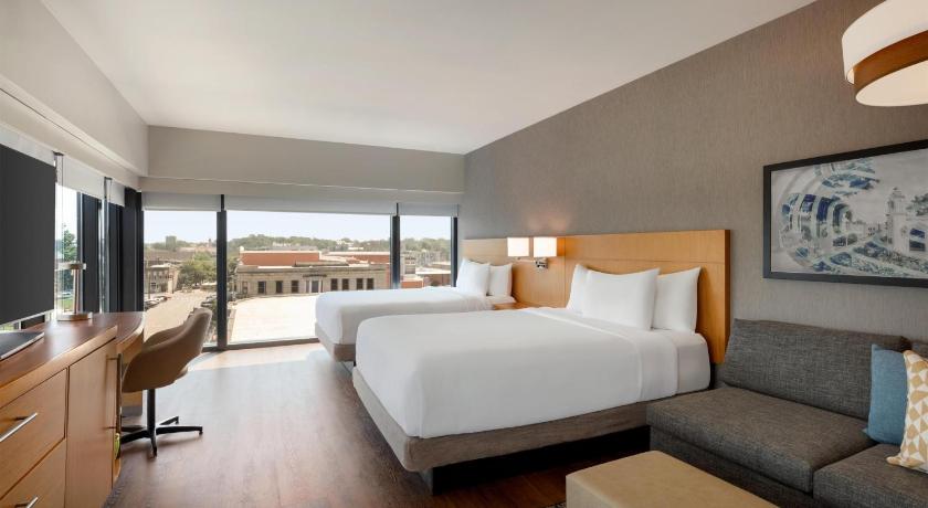 블루밍턴 (IN) Hyatt Place Bloomington Indiana 3성급 숙소 스위트룸