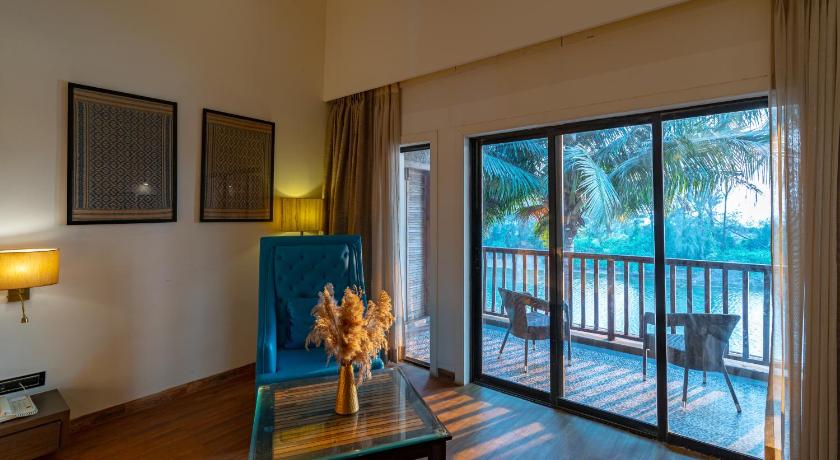 Image of Executive Suite with Balcony (with complimentary Kayaking and 20% off on Massage session) 15
