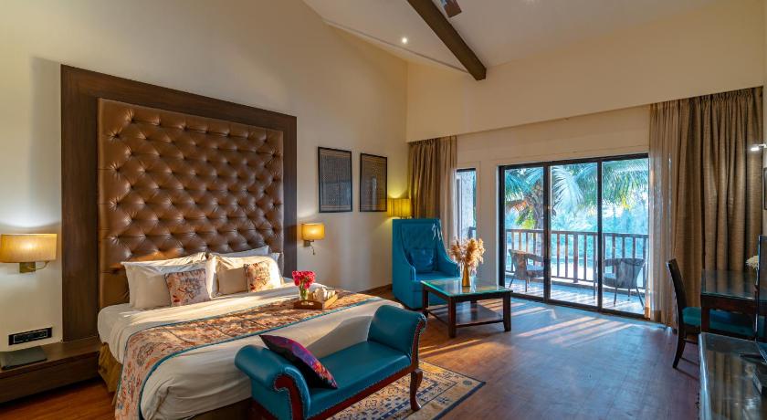 Image of Executive Suite with Balcony (with complimentary Kayaking and 20% off on Massage session) 3
