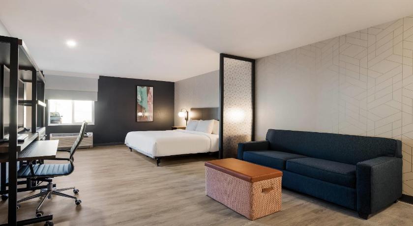 코로나 (CA) Everhome Suites Corona 2성급 숙소 스위트룸
