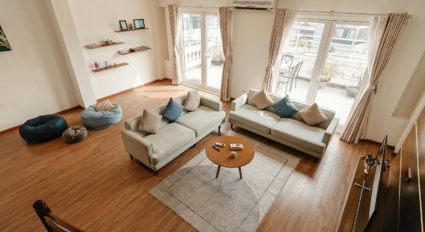 Image of Three-Bedroom Apartment 13