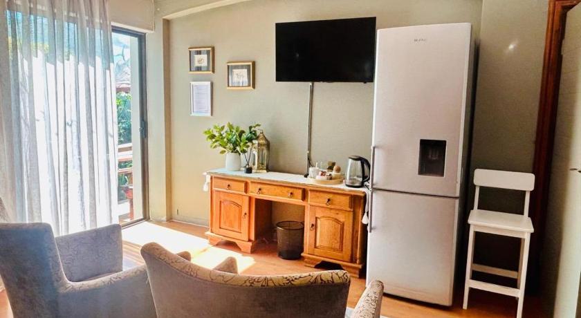 Imatge de Habitació amb Llit Gran - Accés per a Persones amb Discapacitat (Queen Room - Disability Access) 1
