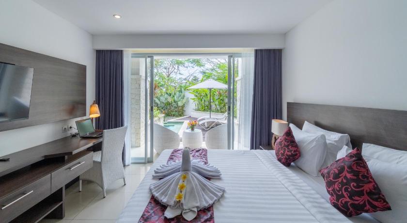 Adhiloka Uluwatu – Uluwatu, CO