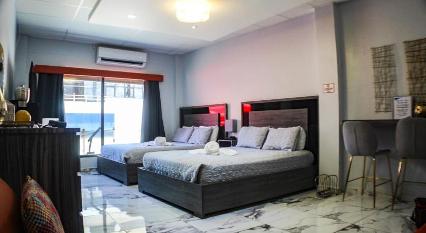 Itza-Bella Suites