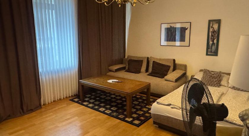 Agatha Apartment mit Terrasse